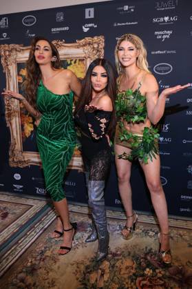 Ich bin ein Star – Holt mich hier raus! powered by Julian F.M. Stoeckel, Janina Youssefian, Kader Loth und Micaela Schaefer auf dem Dschungel Carpet zum Public Viewing zum TV-Start der neuen Staffel, Hotel Pullmann Schweizer Hof, Berlin, Berlin