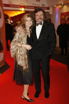 Leslie Mandoki mit seiner Tochter Lara bei der Diva Verleihung (Deutscher Entertainment Preis) im Deutsches Theater Muenchen Germany