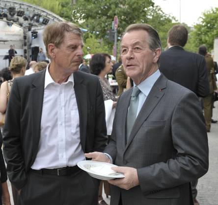 Franz Muentefering und Klaus Bresser beim Sommerfest der NRW-Landesvertretung in BerlinPhotos: Zinken, 05.07.2010 Berlin Germany, Deutschland