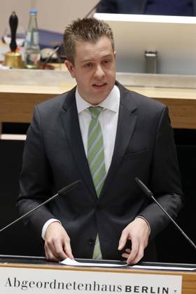 Stefan Evers, CDU, in der 41. Sitzung des Berliner Abgeordnetenhaus in Berlin, Landesparlament, Thema: Tempelhofer Feld, Berlin Deutschland, Germany