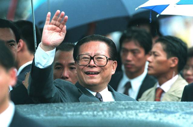 CHINESE PRESIDENT JIANG ZEMIN ARRIVES IN HK FOR THE HK HANDOVER. 30 JUN 97