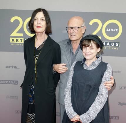 Angela Winkler, Volker Schloendorff und Katharina Thalbach bei der Premiere von DIE BLECHTROMMEL - Directors Cut, in Berlin im Kino Filmkunst 66, Eroeffnung des Festival -20 Jahre Arthaus-, Berlin Deutschland, Germany
