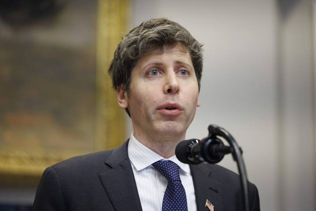 Open AI CEO Sam Altman gives remarks in the Roosevelt Room of the White House in Washington DC, on Tuesday, January 21, 2025. President Trump was joined by the leaders of OpenAI, Softbank and Oracle where he announced a new AI initiative and faced questions regarding his January 6th pardons. Copyright: xAaronxSchwartzx xPoolxviaxCNPx MediaPunchx