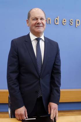 Bundesminister der Finanzen Olaf Scholz, in der Bundespressekonferenz in Berlin, Thema: Haushalt 2019, Eckwerte 2020 und Finanzplan bis 2023, Berlin Deutschland, Germany