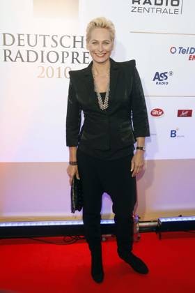 Baerbel Schaefer bei der Verleihung des Deutscher Radiopreis 2010 in Hamburg, Roter Teppich, Ankunft der Gaeste, Hamburg Deutschland, Germany