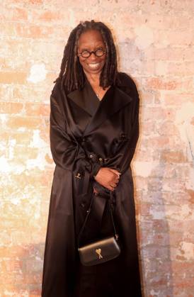 Bilder des Jahres 2025, Entertainment 01 Januar Entertainment Themen der Woche KW04 Celebrities at AMI show during Paris Fashion Week 439529 2025 01 22 France Goldberg, Whoopi  Copyright: xJasminexAissaouix xStarfacex STAR_439529_004