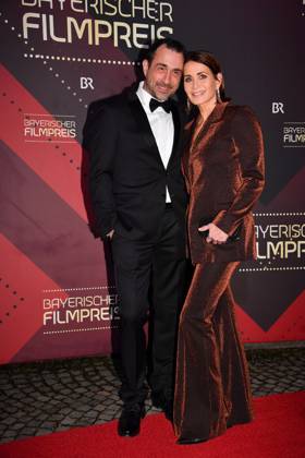 Oliver Haas und Anja Kling bei der Verleihung Bayerischer Filmpreis am 24.01.2025 im Prinzregententheater in Muenchen Bayerischer Filmpreis 2025 in Muenchen