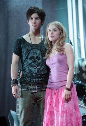 Tim Oliver Schultz und Paula Kalenberg, spielt dieInge, beim Fotocall am Set zu der romantischen und musikalischen High-School-Komoedie Wenn Inge Tanzt,AT, in Koeln am 25.10.12. Nordrhein-Westfalen Nordrhein-We Germany