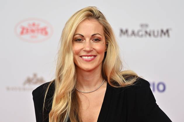 Andrea Kaiser , Einzelbild,angeschnittenes Einzelmotiv,Portraet,Portrait,Porträt. 49.Deutscher Filmball, Roter Teppich,Red Carpet, am 25.01.2024 im H o t e l B a y e r i s c h e r H o f, M u e n c h e n.