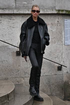 PFW Haute Couture Elie Saab Outside Arrivals JR Stella Maxwell at Elie Saab show during Haute Couture Fashion Week in Paris, France on January 29, 2025. Photo by Julien Reynaud APS-Medias ABACAPRESS.COM Paris France Copyright: xReynaudxJulien APS-Medias ABACAx