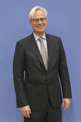 Thomas Heimer bei der Bundespressekonferenz zur Veröffentlichung des Zweijahresgutachtens zum Stand der Klimapolitik in Deutschland im Haus der Bundespressekonferenz. Berlin, 05.02.2025