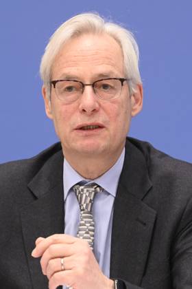 Thomas Heimer bei der Bundespressekonferenz zur Veröffentlichung des Zweijahresgutachtens zum Stand der Klimapolitik in Deutschland im Haus der Bundespressekonferenz. Berlin, 05.02.2025