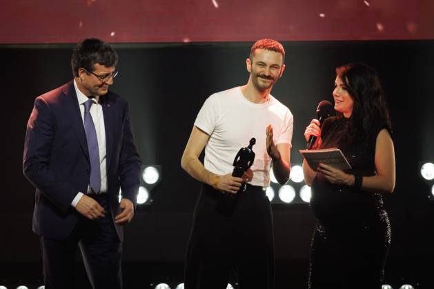 Promise of the Year supported by BNP Paribas Fortis, Rik Chaubet (C) pictured at the award ceremony of the Ensors Flemish film prizes, as part of the Ostend Film Festival (17th edition) (31 01-08 02), Friday 07 February 2025, in Oostende.  KURTxDESPLENTER 111940855