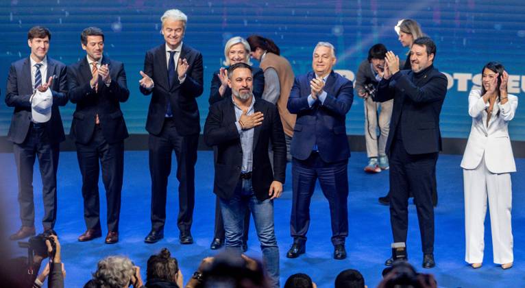 Bilder des Jahres 2025, News 02 Februar News Themen der Woche KW06 Vox convenes a summit with the leaders of the European far right Vox leader, Santiago Abascal c , during the Patriots summit, at Hotel Marriott Auditorium, on February 8, 2025, in Madrid Spain Vox has organized in Madrid a summit of Patriots, formation that integrates the political parties of the homonymous group of the European Parliament The meeting will be held on February 7 and 8 and will be attended by some of the leaders of the European far right 08 FEBRUARY 2025 VOX RIGHT WING ULTRADERECHA PATRIOTS PATRIOTS SUMMIT PATRIOTS Madrid Madrid Espana  Copyright: xRicardoxRubiox 6506847