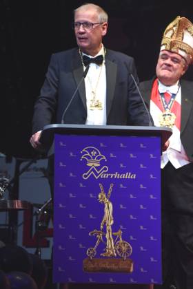 Guenther Jauch Moderator Karl Valentin Orden Preistraeger Guenther Grauer Narrhalla Praesident Muenchen 08.02.2025 Deutsches Theater Grosser Narrhalla Ball SoirÃ e mit Verleihung des Karl Valentin Orden an Guenther Jauch, Moderator, Journalist Produzent Muenchen