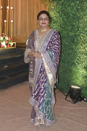 Mumbai, India, 6, FEBRUARY, 2025: Priyanka Chopra, joined by Nick Jonas, Anusha Dandekar, and Madhu Chopra, made a stunning appearance at her brother s sangeet ceremony. The glamorous gathering radiated celebration vibes, with the Jonas family adding an international charm to the festivities. Copyright: xx