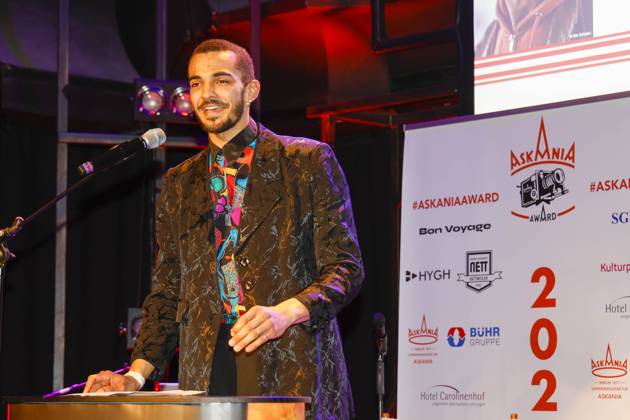 Leonardt Burkhardt (Preisträger) bei der 17. Verleihung des ASKANIA-Award im Quatsch Comedy Club Berlin.