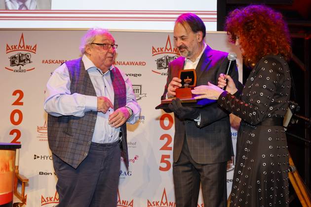 Preisträger Jacki Schwarz, Martina Dold bei der 17. Verleihung des ASKANIA-Award im Quatsch Comedy Club Berlin.