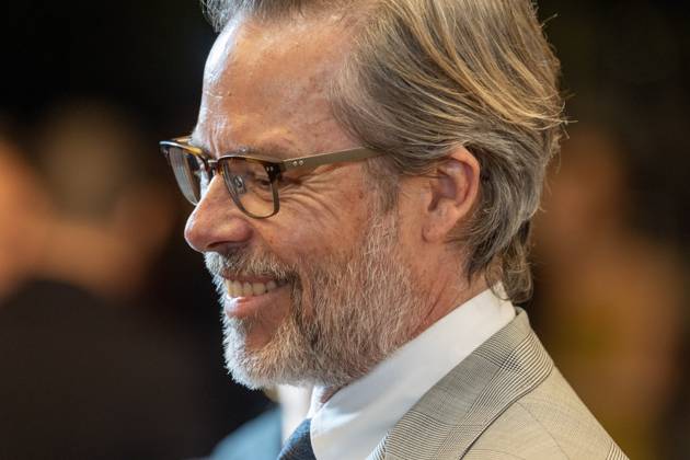 February 13, 2025, Santa Barbara, California, USA: Guy Pearce arrive at the red carpet Thursday night to receive the Cinema Vanguard Award at the 40th annual Santa Barbara International Film Festival. Spotlighting their performances in Brady CorbetÃ¢â‚¬â ¢s THE BRUTALIST, BrodyÃ¢â‚¬â ¢s portrayal of Toth highlights an immigrantÃ¢â‚¬â ¢s struggle to overcome his war-torn past and rebuild his life in a Post-War America. Pearce, in contrast, delivers a chilling, domineering performance as a wealthy art patron whose vision of American modernity collides with TothÃ¢â‚¬â ¢s. The tension between the two not only drives the narrative but also symbolizes the larger struggle between innovation and tradition. Santa Barbara USA - ZUMAa35_ 20250213_zaf_a35_027 Copyright: xDanielxA.xAndersonx