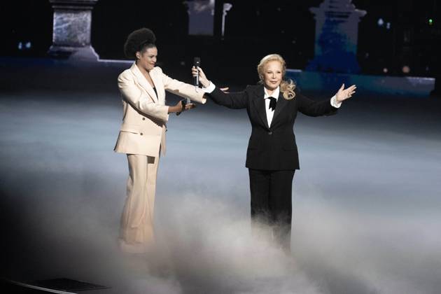 40th Les Victoires De La Musique-Boulogne-Billancourt Axelle Saint-Cirel and Sylvie Vartan attend the 40th Les Victoires De La Musique at La Seine Musicale on February 14, 2025 in Boulogne-Billancourt, France. Photo by David NIVIERE ABACAPRESS.COM BOULOGNE-BILLANCOURT France  Copyright: xNivierexDavid ABACAPRESS.COMx