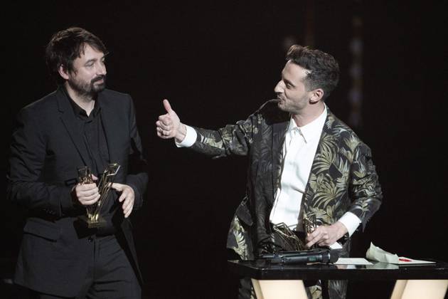 40th Les Victoires De La Musique-Boulogne-Billancourt Thomas Jolly and Victor le Masne celebrate on stage after receiving the concert of the year award for the Opening and closing ceremony of the 2024 Olympic Games during the 40th Les Victoires De La Musique at La Seine Musicale on February 14, 2025 in Boulogne-Billancourt, France. Photo by David NIVIERE ABACAPRESS.COM BOULOGNE-BILLANCOURT France  Copyright: xNivierexDavid ABACAPRESS.COMx