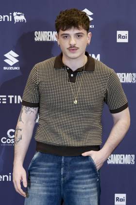 February 15, 2025, Sanremo, ITALY: Italian singer Olly during a photocall at the 75th Sanremo Italian Song Festival, in Sanremo, Italy, 15 February 2025. The music festival runs from 11 to 15 February 2025. ANSA FABIO FRUSTACI Sanremo ITALY - ZUMAa110 20250215_zaf_a110_064 Copyright: xFabioxFrustacix