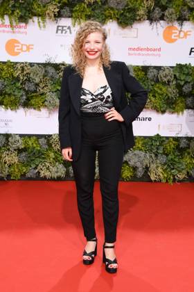Luisa-Celine Gaffron bei der Verleihung des deutschen Filmpreis am 01. Oktober 2021 im Palais am Funkturm in der Messe Berlin in Berlin. Berlin Deutschland