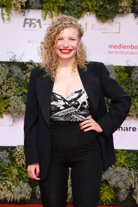 Luisa-Celine Gaffron bei der Verleihung des deutschen Filmpreis am 01. Oktober 2021 im Palais am Funkturm in der Messe Berlin in Berlin. Berlin Deutschland