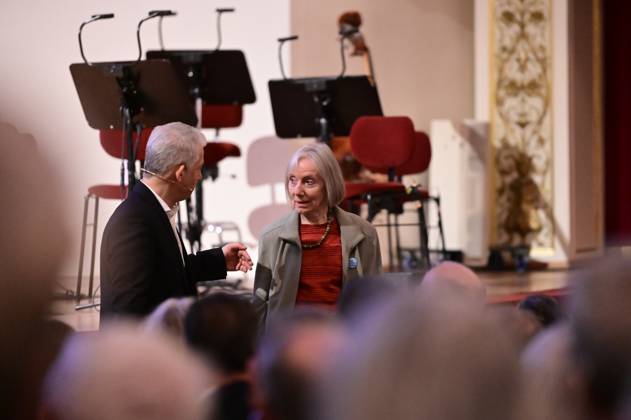Peter Ufer und Rosmarie Wydler-Wälti bei der Verleihung des Friedenspreis Dresden 2025 - International Peace Prize an den Europäischen Gerichtshof für Menschenrechte (EGMR) in der Semperoper. Dresden, 16.02.2025 Sachsen Germany Copyright: xMatthiasxWehnertx
