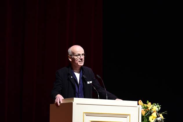 Jürgen Bönninger bei der Verleihung des Friedenspreis Dresden 2025 - International Peace Prize an den Europäischen Gerichtshof für Menschenrechte (EGMR) in der Semperoper. Dresden, 16.02.2025 Sachsen Germany Copyright: xMatthiasxWehnertx