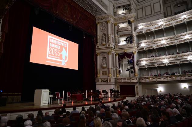 Verleihung des Friedenspreis Dresden 2025 - International Peace Prize an den Europäischen Gerichtshof für Menschenrechte (EGMR) in der Semperoper. Dresden, 16.02.2025 Sachsen Germany Copyright: xMatthiasxWehnertx