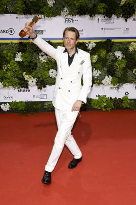 Alexander Scheer bei der Verleihung des Deutschen Filmpreises am 24. Juni 2022 im Palais am Funkturm in den Messe-Hallen in Berlin.