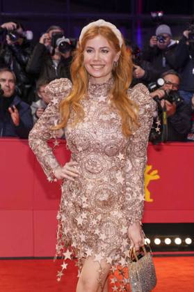 Palina Rojinski bei der Verleihung des goldenen Ehrenbaer an Steven Spielberg und Premiere von The Fabelmans - Die Fabelmans anlaesslich der 73. Berlinale Internationale Filmfestspiele am 21. Februar 2023 im Berlinale Palast in Berlin. Berlin Deutschland