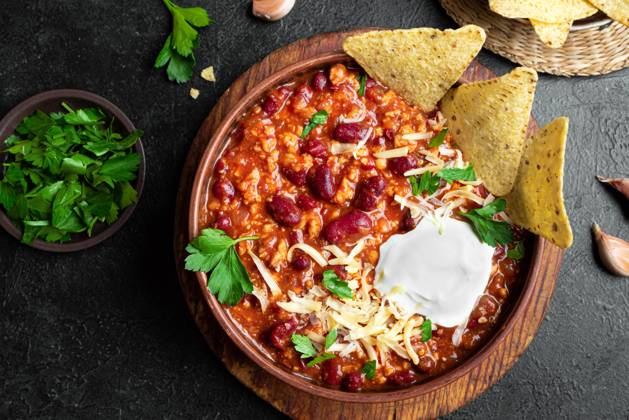 Chili con carne, chilenische Bohnen Chili con carne, chilenische Bohnen Copyright: xZoonar.com OksanaxBratanovax 22885724