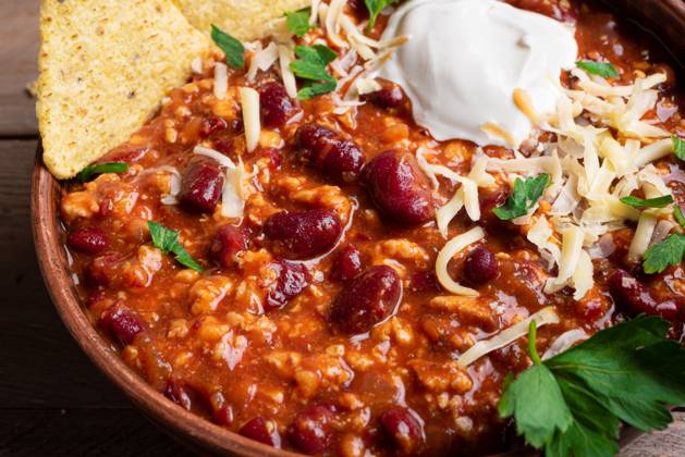 Chili con carne, chilenische Bohnen Chili con carne, chilenische Bohnen Copyright: xZoonar.com OksanaxBratanovax 22885769