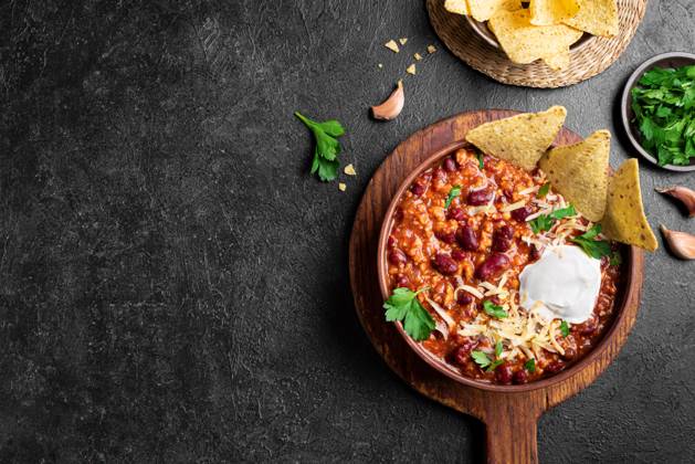Chili con carne, chilenische Bohnen Chili con carne, chilenische Bohnen Copyright: xZoonar.com OksanaxBratanovax 22885804