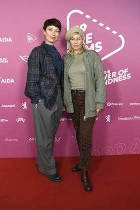 Agnes Mann und Gesine Cukrowski beim 99Fire Films Award während der Berlinale 2025 in der Astor Film Lounge. Berlin, 19.02.2025