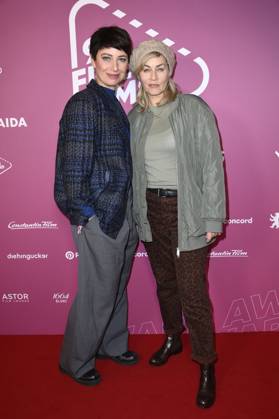 Agnes Mann und Gesine Cukrowski beim 99Fire Films Award während der Berlinale 2025 in der Astor Film Lounge. Berlin, 19.02.2025