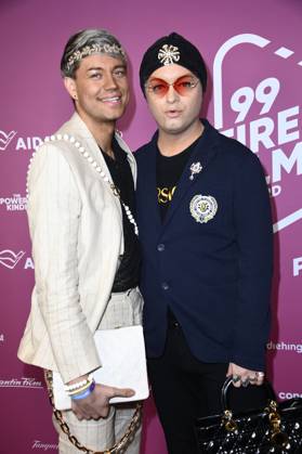Julian F.M. Stoeckel mit Freund Marcell Damaschke beim 99Fire Films Award während der Berlinale 2025 in der Astor Film Lounge. Berlin, 19.02.2025