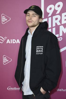 Paul Sundheim beim 99Fire Films Award während der Berlinale 2025 in der Astor Film Lounge. Berlin, 19.02.2025