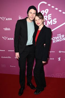 Richard Kreutz und Anna Bachmann beim 99Fire Films Award während der Berlinale 2025 in der Astor Film Lounge. Berlin, 19.02.2025