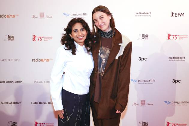 Leela Varghese und Emma Hough Hobbs bei der Verleihung des 39. Teddy Award 2025 im Rahmen der Berlinale 2025 75. Internationale Filmfestspiele Berlin in der Volksbuehne. Berlin, 21.02.2025