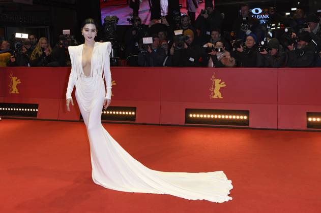 Bilder des Jahres 2025, Entertainment 02 Februar Entertainment Themen der Woche KW08 Entertainment Bilder des Tages Fan Bingbing bei der Closing Ceremony mit Preisverleihung auf der Berlinale 2025 75. Internationale Filmfestspiele Berlin im Berlinale Palast. Berlin, 22.02.2025