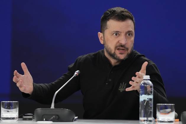 February 24, 2025, Kyiv, Ukraine: Ukrainian President Volodymyr Zelenskyy gestures during a news conference at a security summit in Kyiv, Ukraine, Monday, Feb. 24, 2025. Kyiv Ukraine - ZUMAc35_ 20250224_zaf_c35_014 Copyright: xFrankxGunnx
