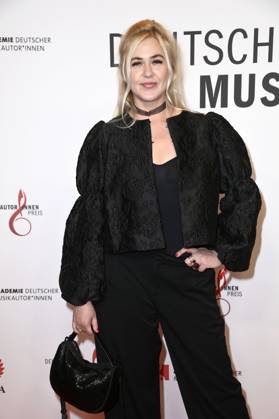 Dascha Dauenhauer beim 16. Deutschen Musikautor*innenpreis der GEMA 2025 im Hotel The Ritz-Carlton. Berlin, 27.02.2025