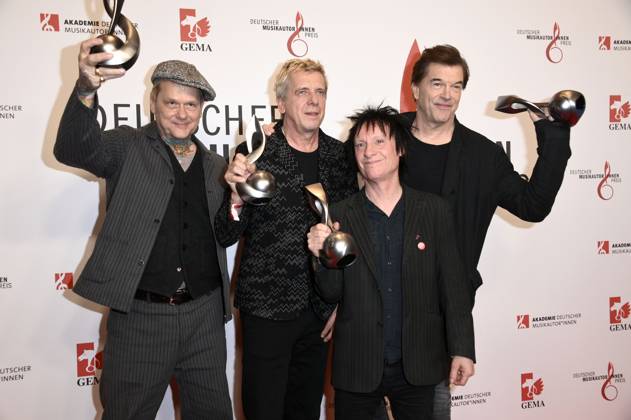 Andreas von Holst, Andreas Meurer, Vom Ritchie und Campino von den Toten Hosen beim 16. Deutschen Musikautor*innenpreis der GEMA 2025 im Hotel The Ritz-Carlton. Berlin, 27.02.2025