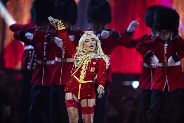 Bilder des Jahres 2025, Entertainment 03 März Entertainment Themen der Woche KW09 Sabrina Carpenter performing live at the 2025 BRIT awards ceremony, O2 Arena, London, on 1 March 2025 Sabrina Carpenter performing live at the 2025 BRIT awards ceremony, O2 Arena, London, on 1 March 2025 Sabrina Carpenter is an American singer, songwriter, and actress. She gained prominence starring on the Disney Channel series Girl Meets World (˜14 ™17), and signed with the Disney-owned Hollywood Records. She released her debut single, Can t Blame a Girl for Trying in ˜14., Credit:Dafydd Owen Avalon The O2, Greater London, London Copyright: xDafyddxOwenx xAvalonx 0970768666