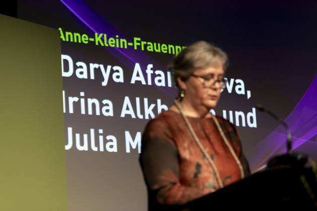 Preisverleihung des Anne-Klein-Frauenpreises am 07.03.2025 Die belarussische Autorin Irina Alkhovka hält eine Rede nach der Verleihung des Anne Klein Frauenpreises 2025. Copyright: xEVENTPRESSxJeremyxKnowlesx
