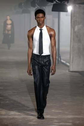 Bilder des Jahres 2025, Entertainment 03 März Entertainment Themen der Woche KW10 Entertainment Bilder des Tages Ludovic de Saint Sernin Ready to wear fall winter 2025 26 Paris March 2005 Ludovic de Saint Sernin Ready to wear fall winter 2025 26 Paris March 2005, Credit:Zeppelin Avalon  Copyright: xZeppelinx xAvalonx 0973722246