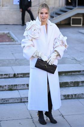 PFW Elie Saab Arrivals Leonie Hanne attending the Elie Saab Womenswear Fall Winter 2025-2026 show as part of Paris Fashion Week in Paris, France on March 08, 2025. Photo by Aurore Marechal ABACAPRESS.COM Paris France Copyright: xMarechalxAurore ABACAx
